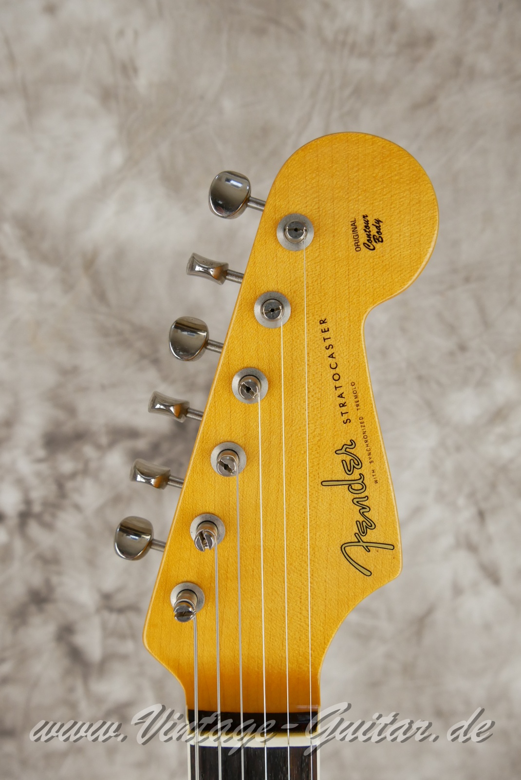 img/vintage/6066/Fender_Stratocaster_Eric_Johnson_dakota_red_rosewood_board_USA_2011-003.jpg