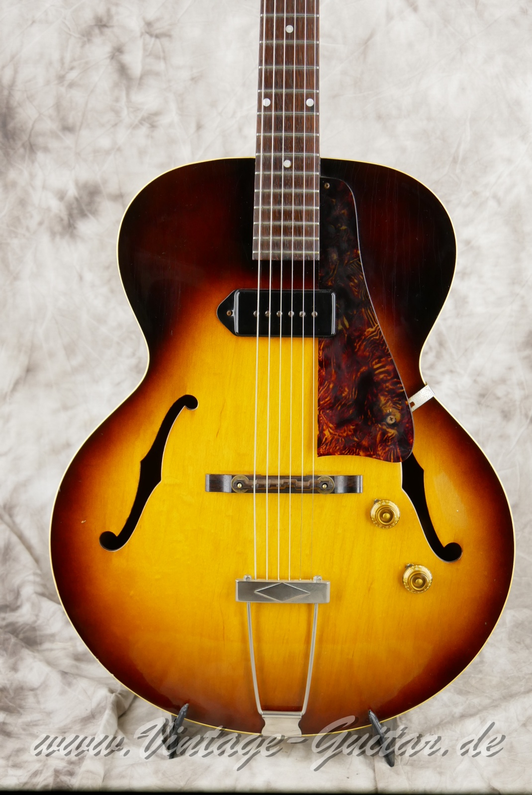 img/vintage/6067/Gibson_ES_125_T_sunburst_1957-007.jpg