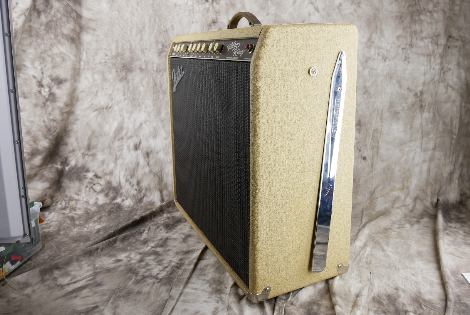 img/vintage/6071/Fender_Custom_Vibro_King_blonde_USA_1998-004.JPG