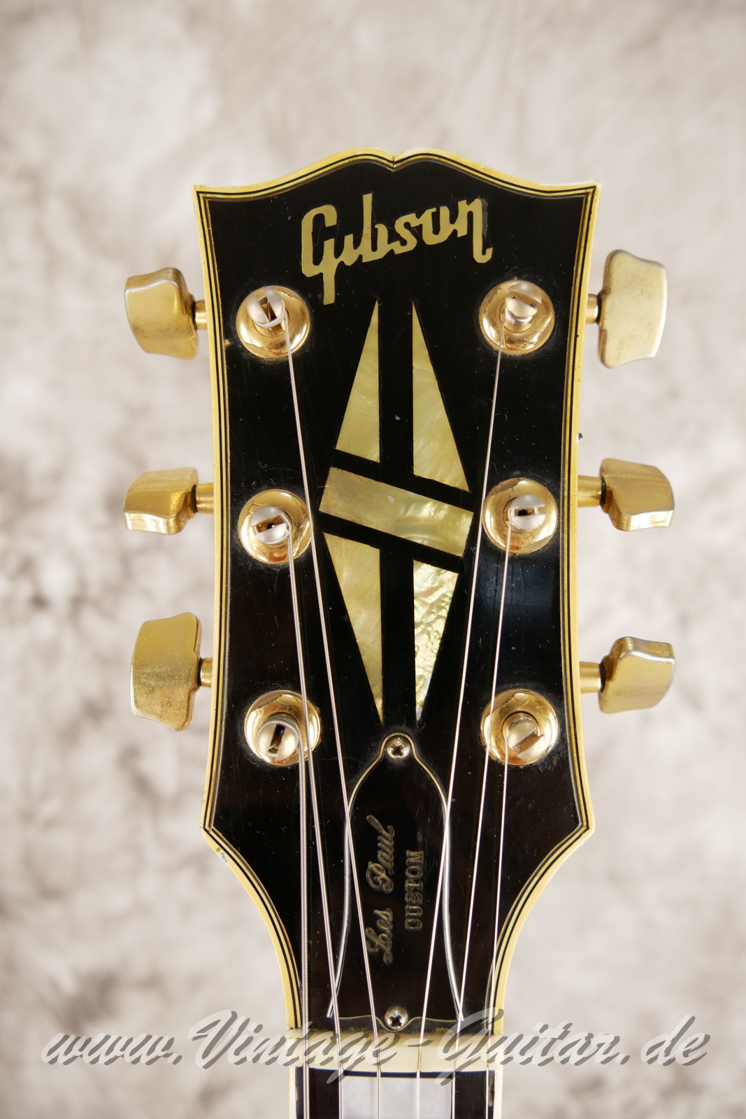 img/vintage/6072/Gibson_Les_Paul_Custom_black_1969-003.jpg