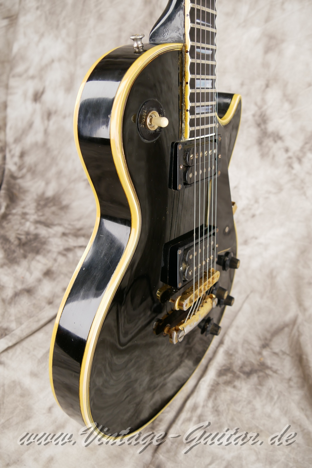 img/vintage/6072/Gibson_Les_Paul_Custom_black_1969-009.jpg