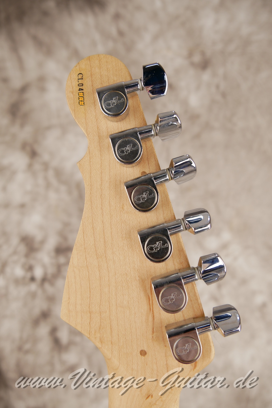 img/vintage/6073/G&L_Legacy_cherry_sunburst_USA_1997-004.JPG