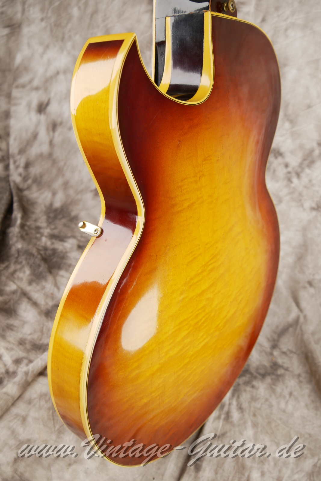 img/vintage/6074/Gibson_ES_350_T_PAF_sunburst_1960-011.jpg