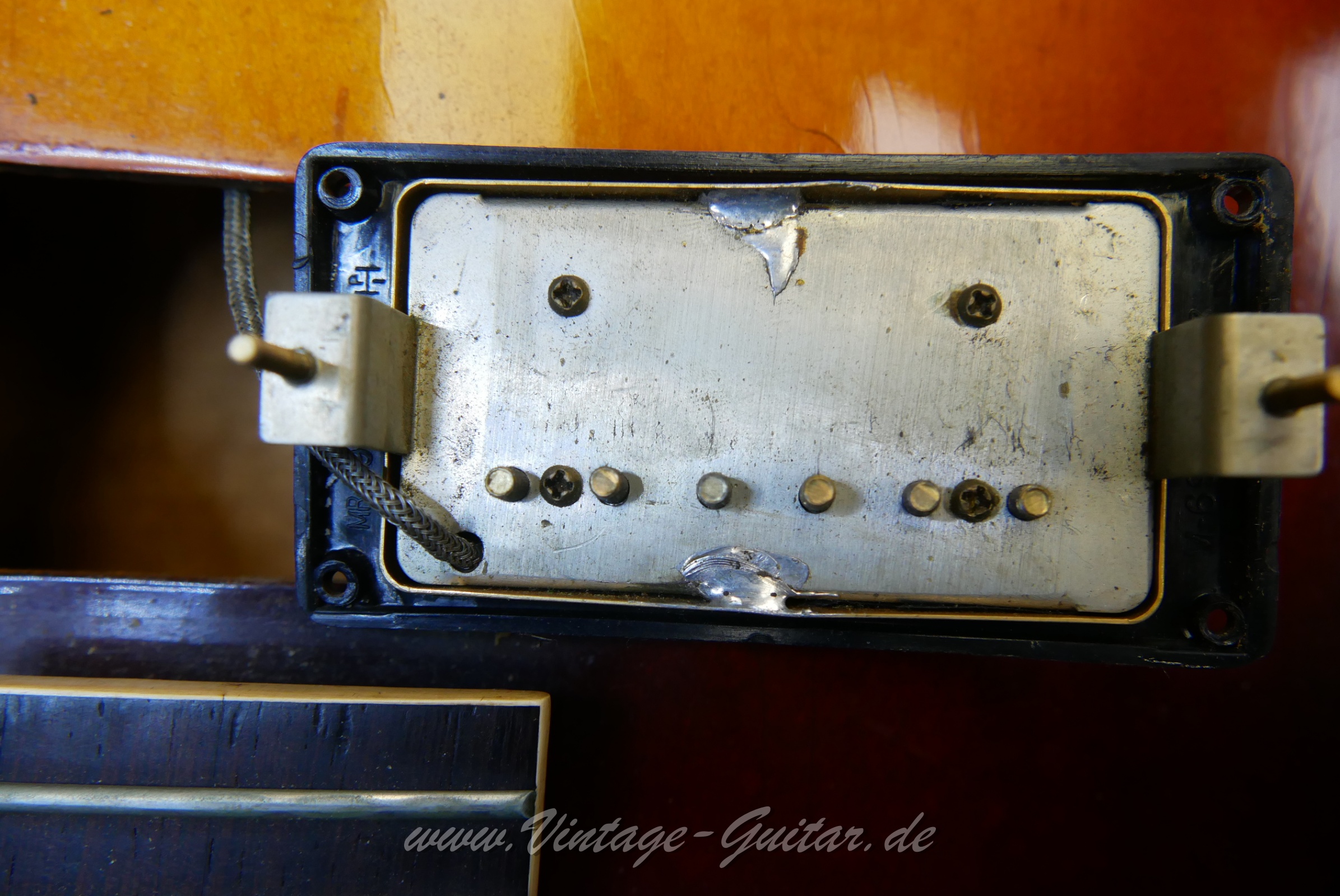img/vintage/6074/Gibson_ES_350_T_PAF_sunburst_1960-015.jpg