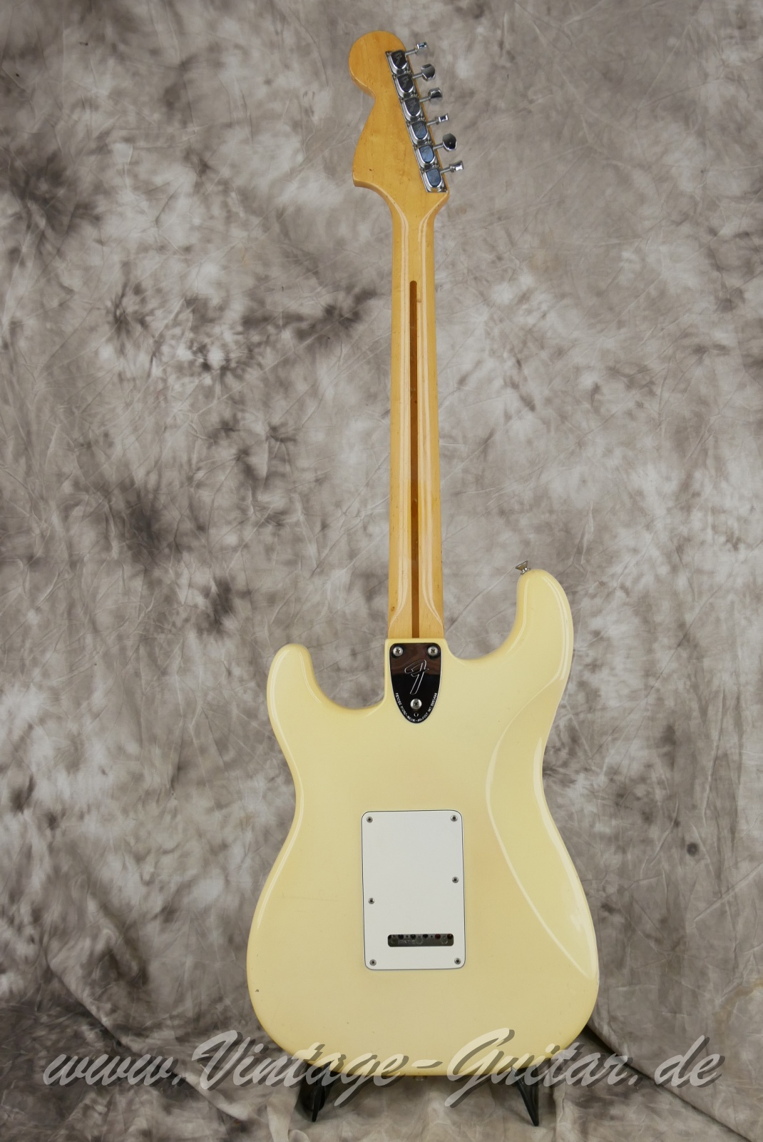 img/vintage/6076/fender_stratocaster_olympic_white_USA_1979-002.JPG