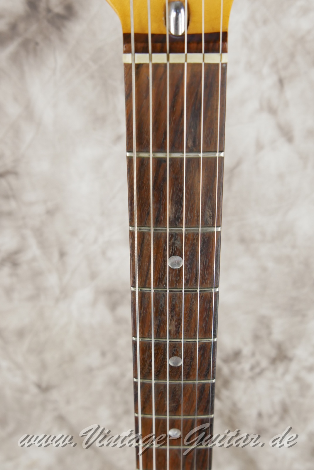 img/vintage/6076/fender_stratocaster_olympic_white_USA_1979-005.JPG