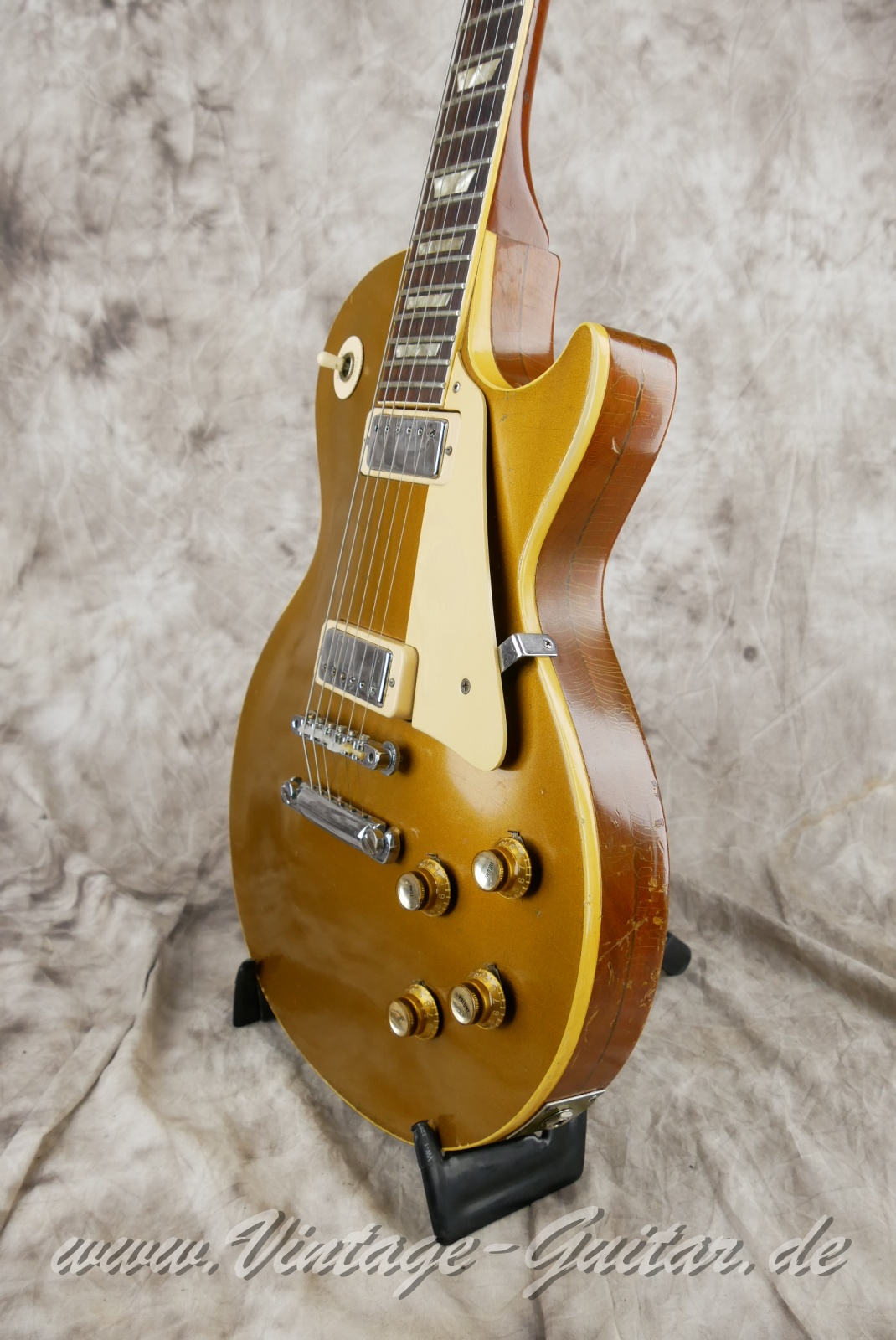 img/vintage/6078/gibson_les_paul_deluxe_goldtop_USA_1970-010.JPG