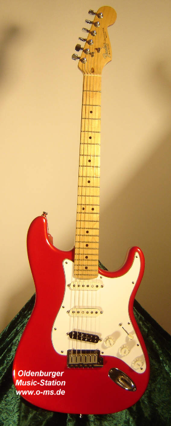 Fender-Stratocaster-Standard-red-1.jpg