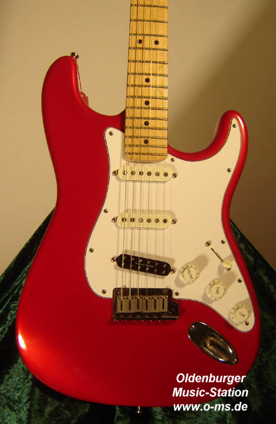 Fender-Stratocaster-Standard-red-2.jpg