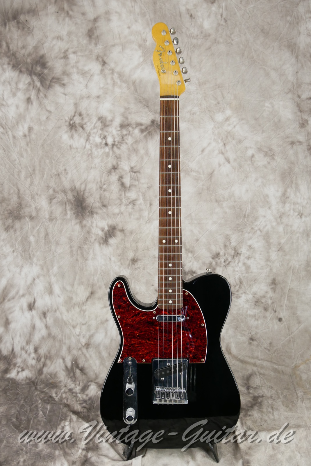 Fender_Telecaster_lefthand_black_Japan_Mexico_2001-001.JPG