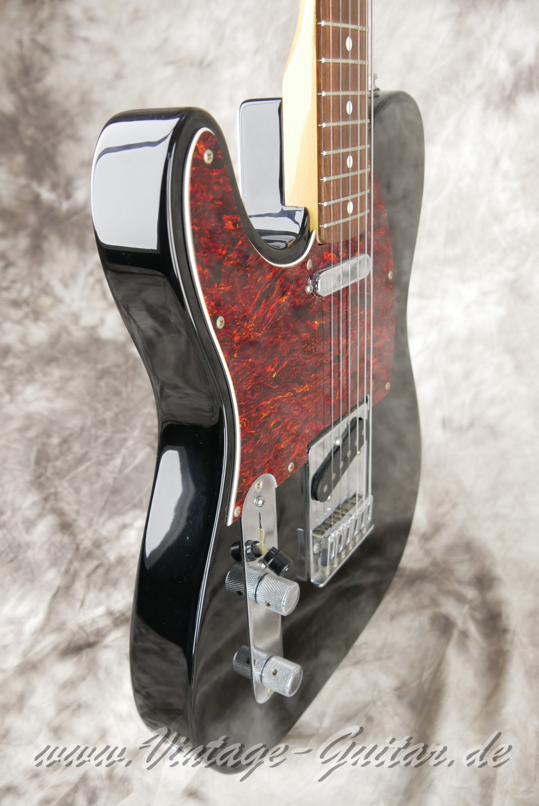 img/vintage/6090/Fender_Telecaster_lefthand_black_Japan_Mexico_2001-009.JPG