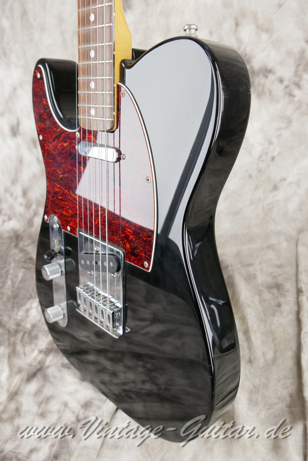 img/vintage/6090/Fender_Telecaster_lefthand_black_Japan_Mexico_2001-010.JPG