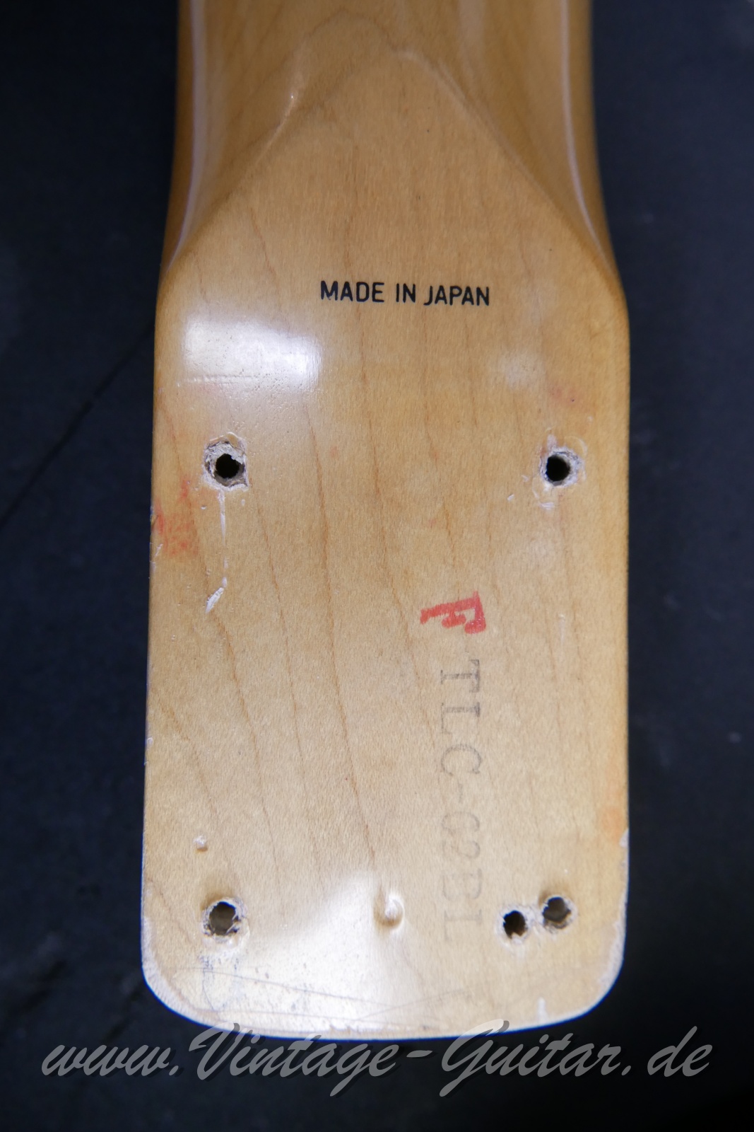 img/vintage/6090/Fender_Telecaster_lefthand_black_Japan_Mexico_2001-013.JPG