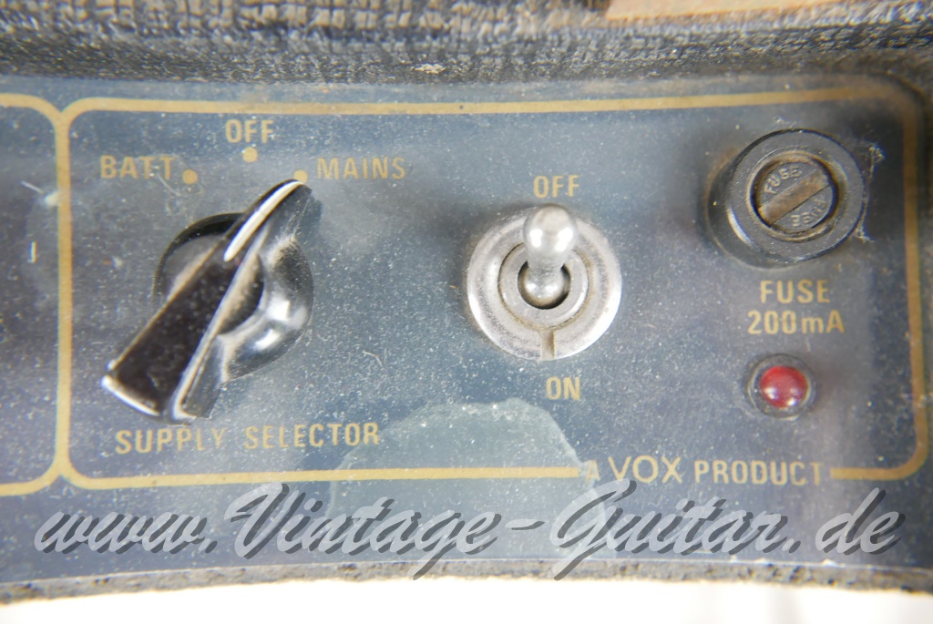 img/vintage/6095/Vox_Escort_battery_amp_1978-007.JPG
