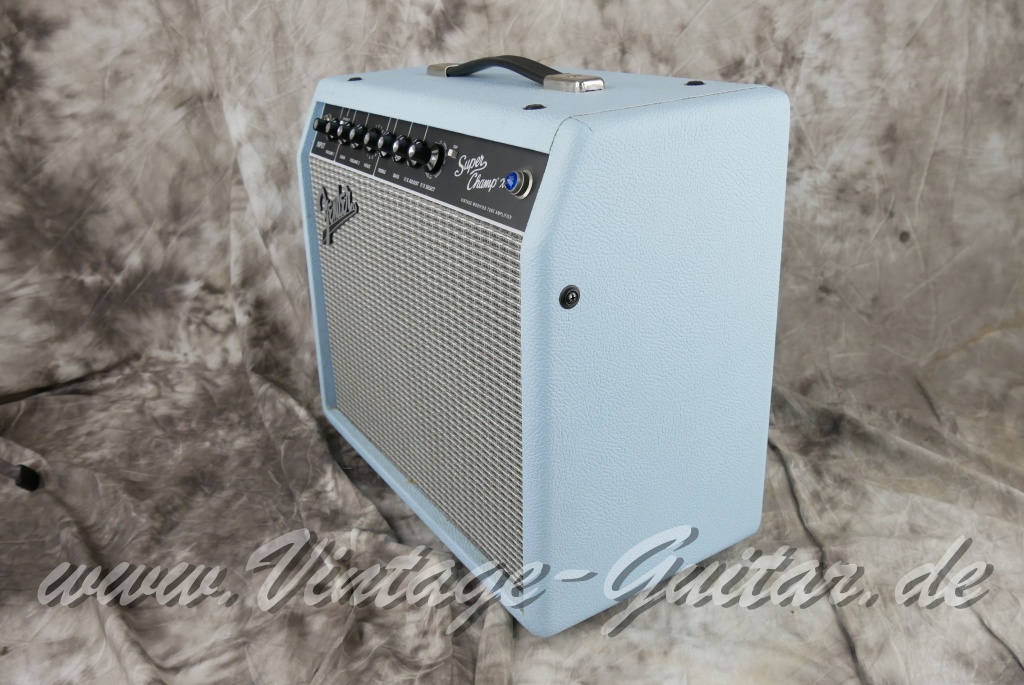 img/vintage/6097/Fender_Super_Champ_X2_sonic_blue_Mexico_2016-004.JPG