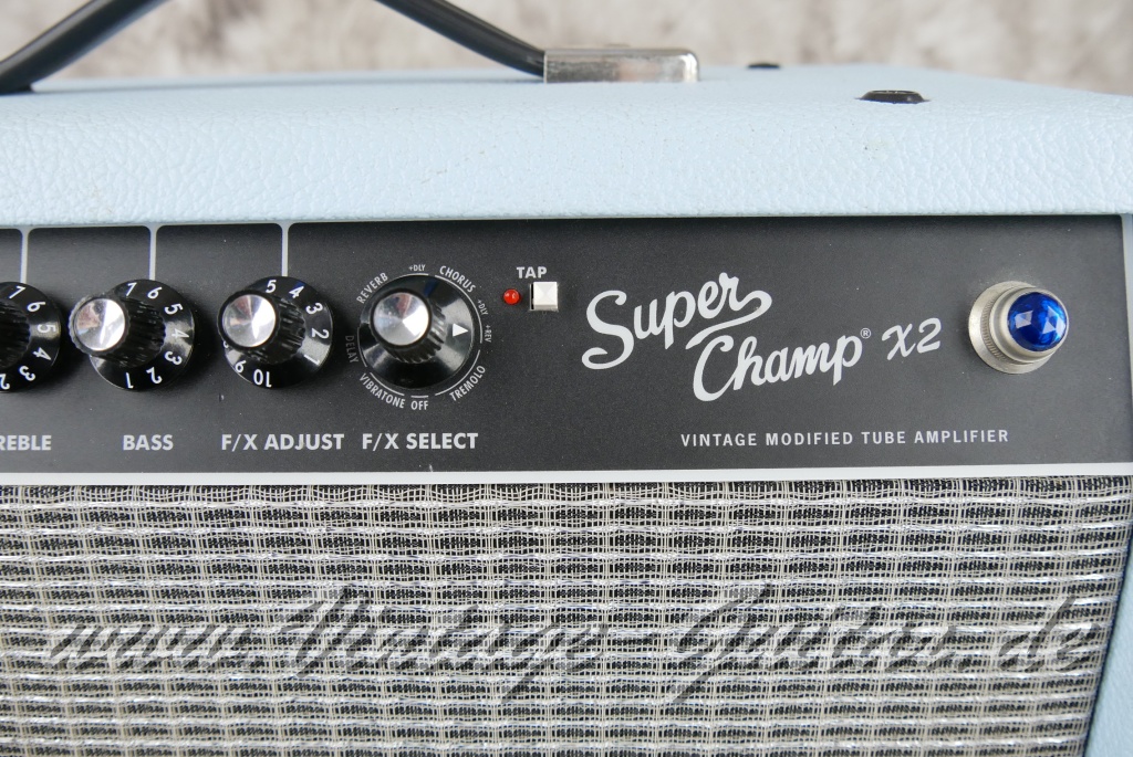 img/vintage/6097/Fender_Super_Champ_X2_sonic_blue_Mexico_2016-006.JPG