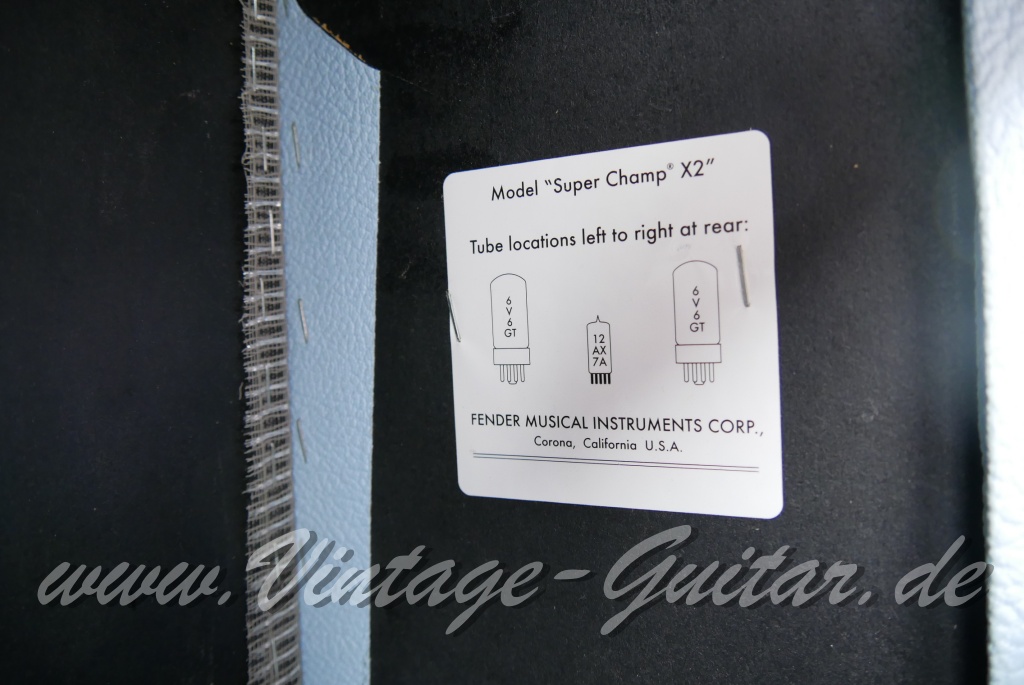 img/vintage/6097/Fender_Super_Champ_X2_sonic_blue_Mexico_2016-010.JPG