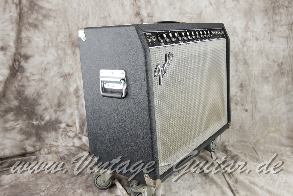 img/vintage/6098/Fender_Concert_2x10_Rivera_black_USA_1982-003.JPG