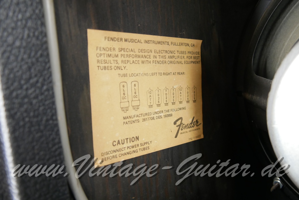 img/vintage/6098/Fender_Concert_2x10_Rivera_black_USA_1982-010.JPG