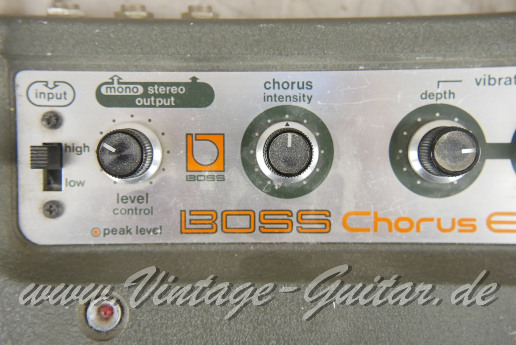 img/vintage/6099/Boss_CE1_Chorus_Ensemble_Japan_1982-003.JPG