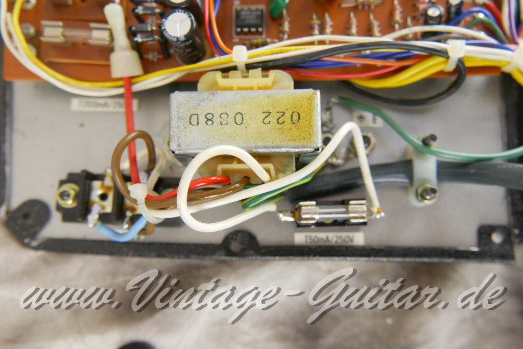 img/vintage/6099/Boss_CE1_Chorus_Ensemble_Japan_1982-009.JPG