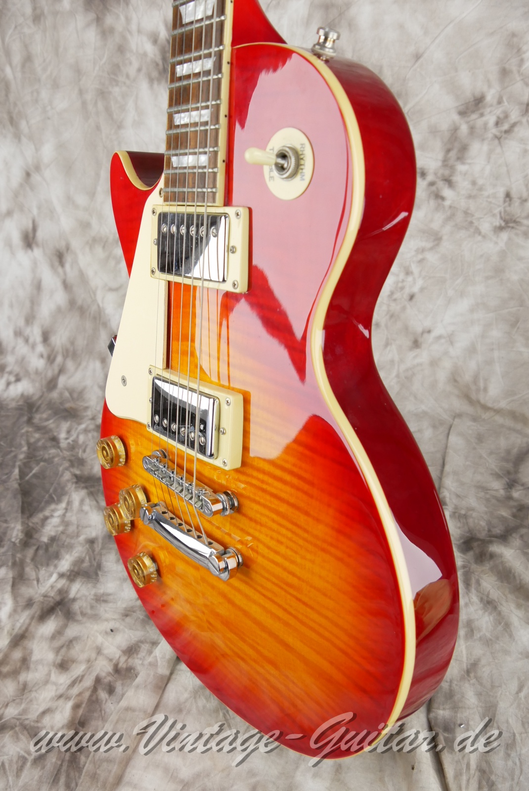 img/vintage/6102/Epiphone_Les_Paul_Std_lefthand_cherry_sunburst_Korea_2002-010.JPG