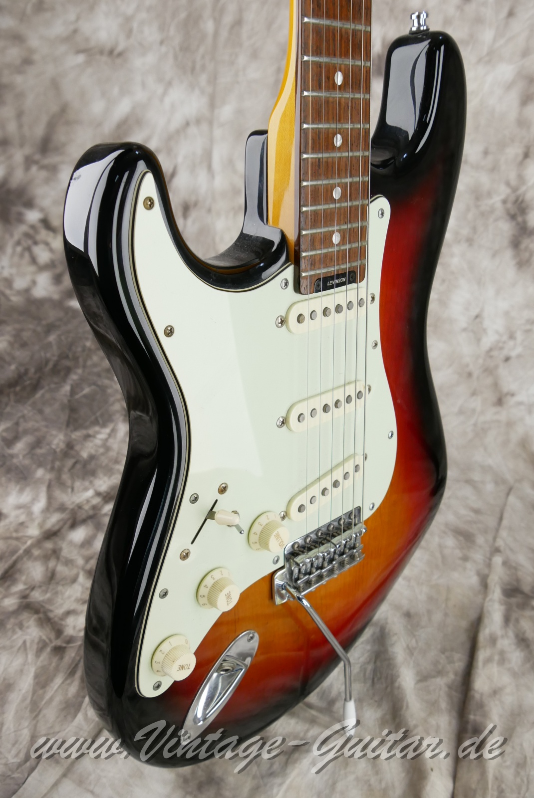 img/vintage/6104/Blade_TE_3RC_3TS_sunburst_Korea_2004-009.JPG