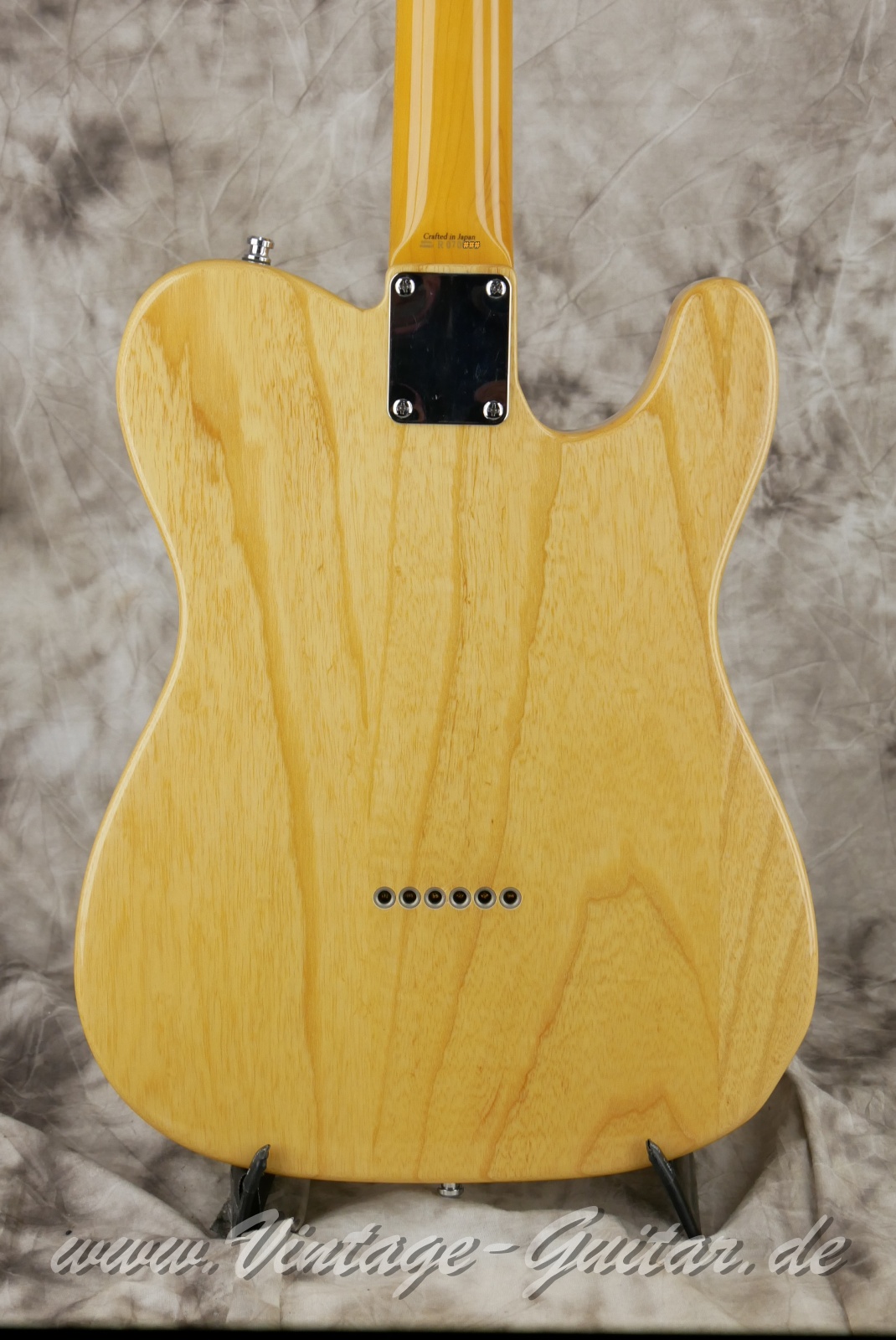 img/vintage/6105/Fender_Telecaster_lefthand_Japan_natural_2004-008.JPG