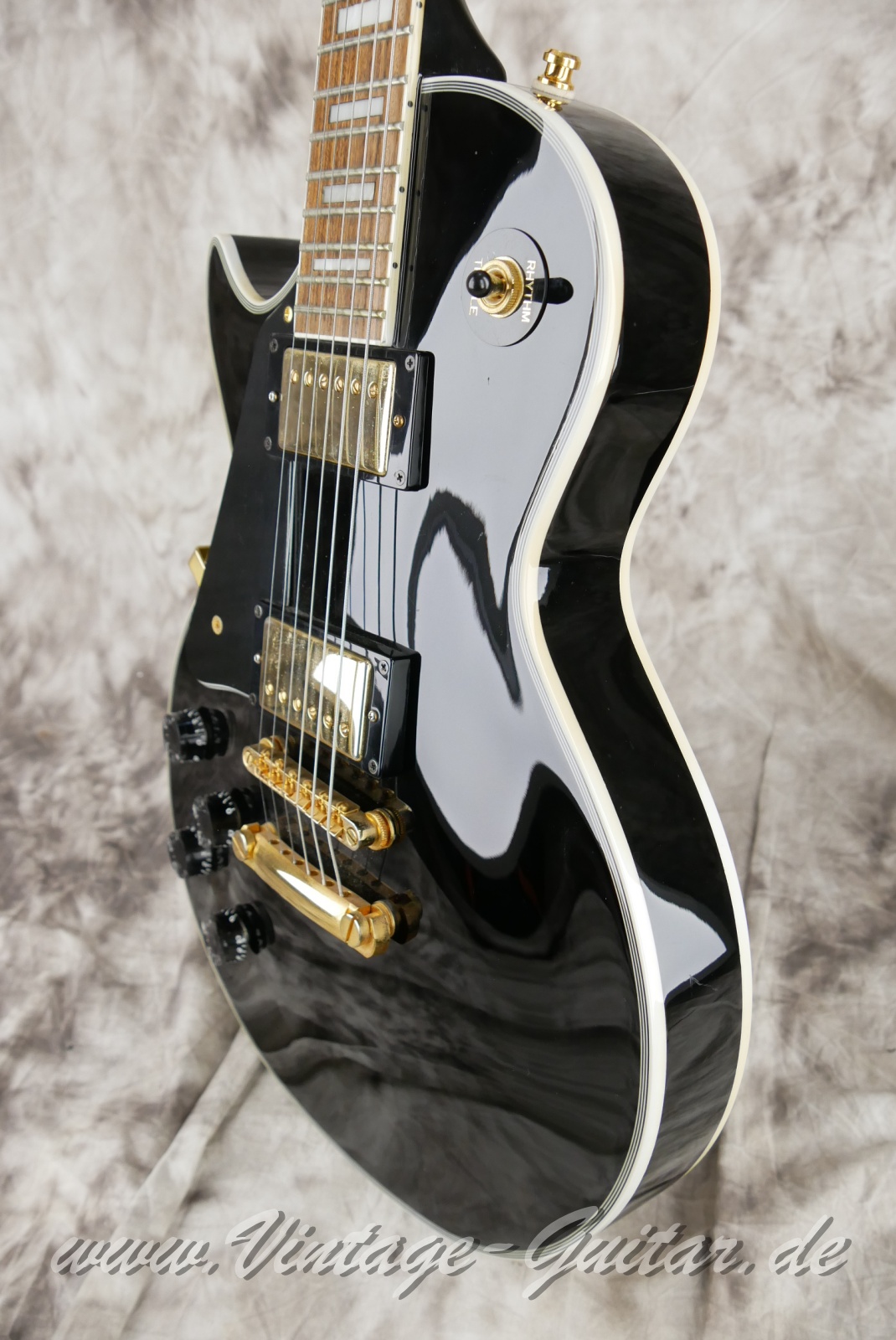 img/vintage/6108/Tokai_Les_Paul_Custom_Korea_black_2000-010.JPG