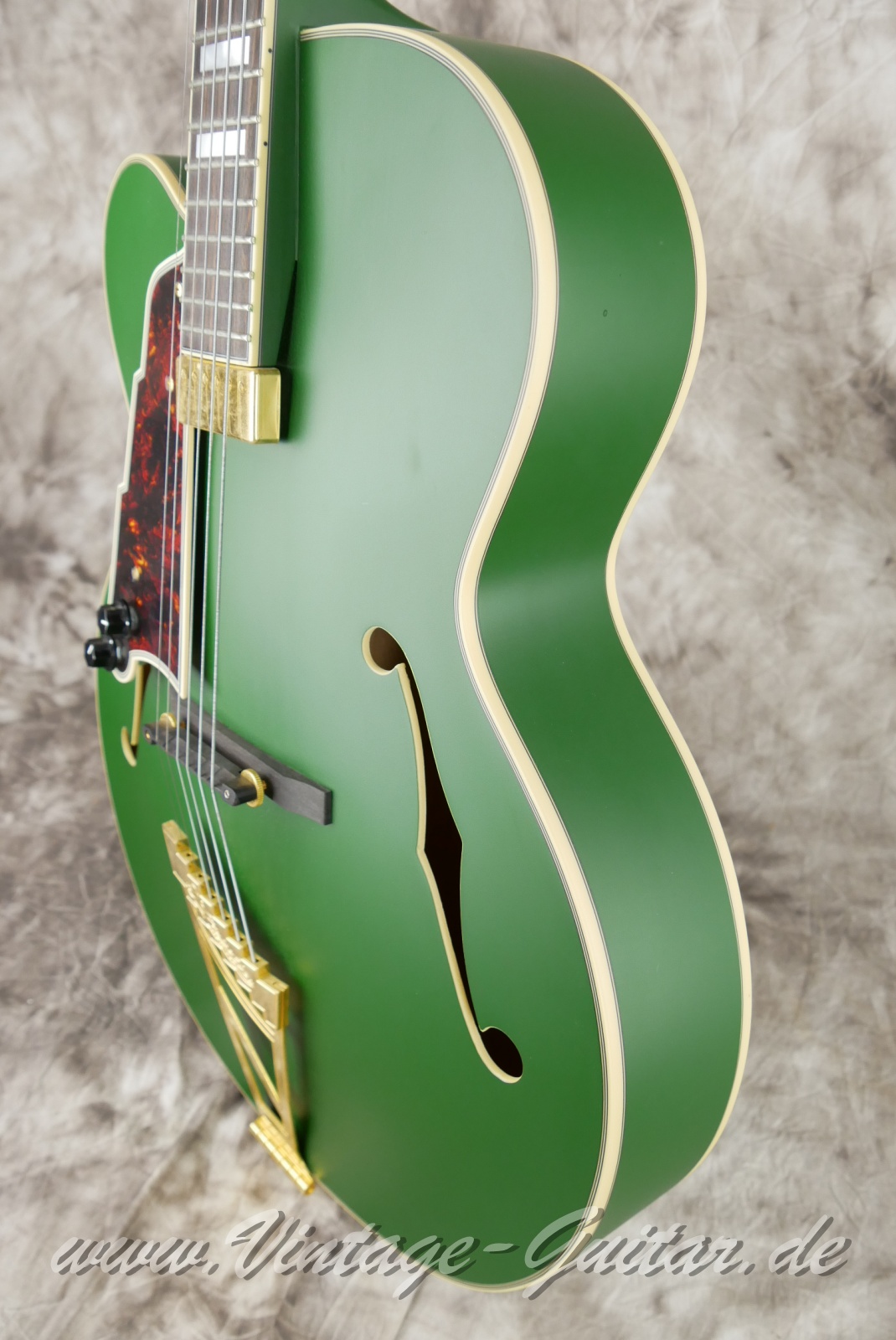 img/vintage/6109/DAngelico_DLX_EXL1_green_satin_Korea_2017-010.JPG