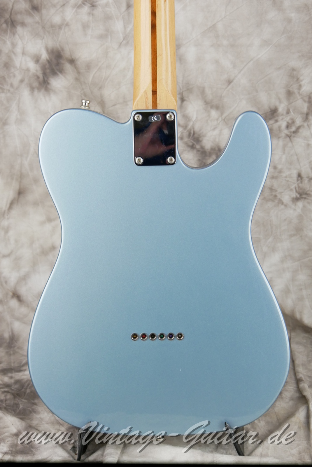 img/vintage/6110/Fender_Telecaster_Std_lefthand_blue_agave_Mexico_2002-008.JPG