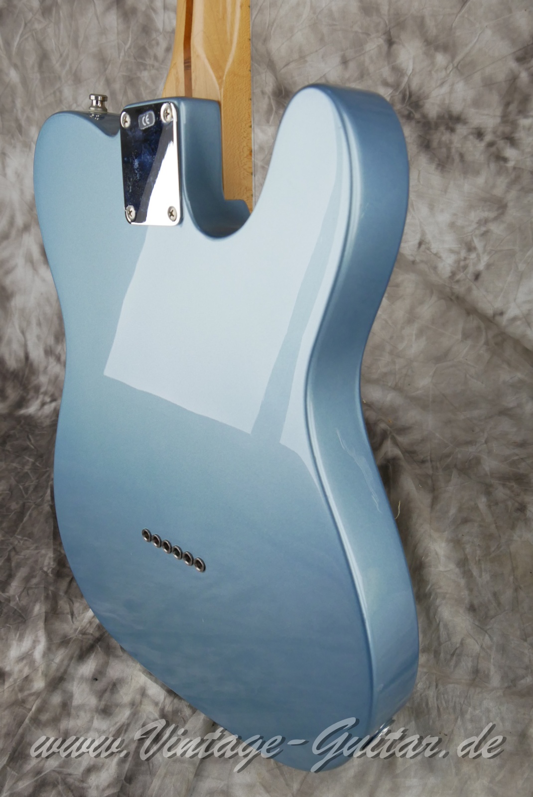img/vintage/6110/Fender_Telecaster_Std_lefthand_blue_agave_Mexico_2002-012.JPG
