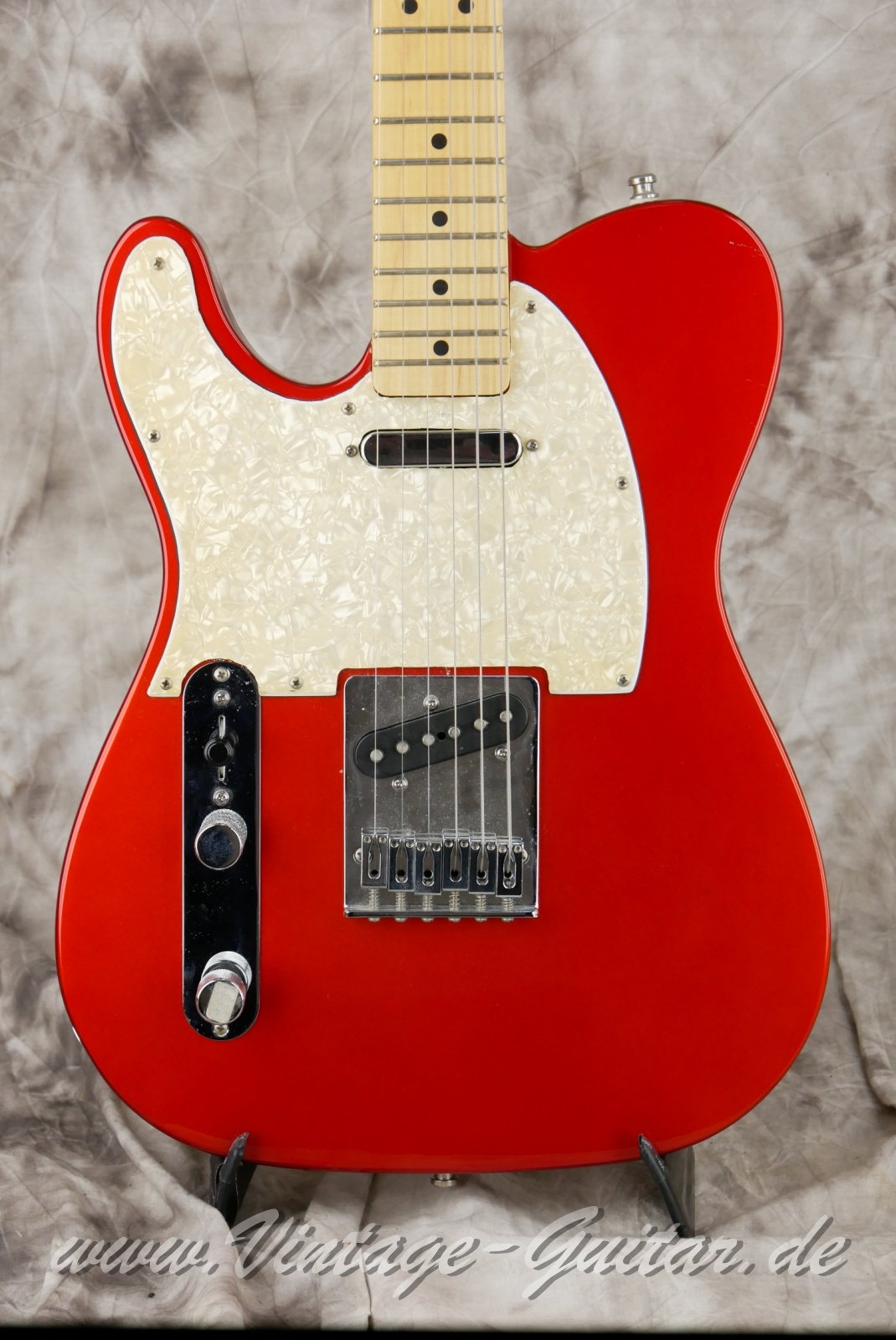 img/vintage/6111/Fender_Telecaster_lefthand_chrom_red_Mexico_2006-007.JPG