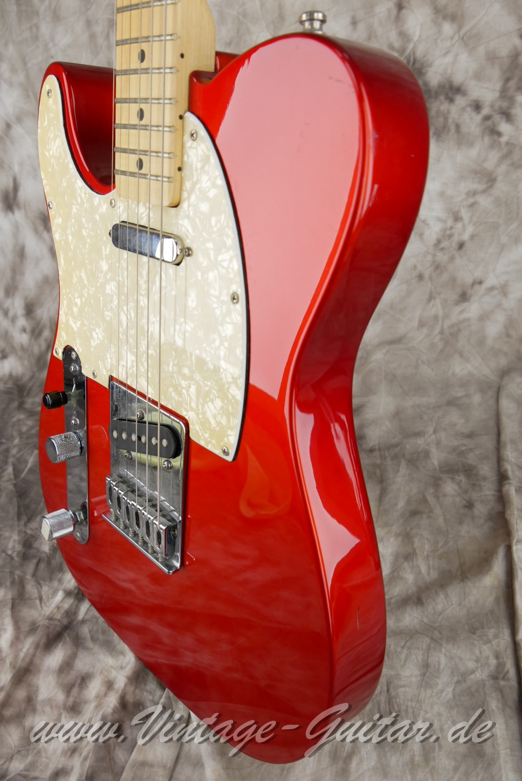 img/vintage/6111/Fender_Telecaster_lefthand_chrom_red_Mexico_2006-010.JPG