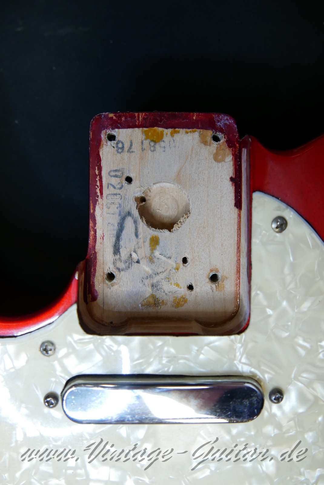 img/vintage/6111/Fender_Telecaster_lefthand_chrom_red_Mexico_2006-014.JPG