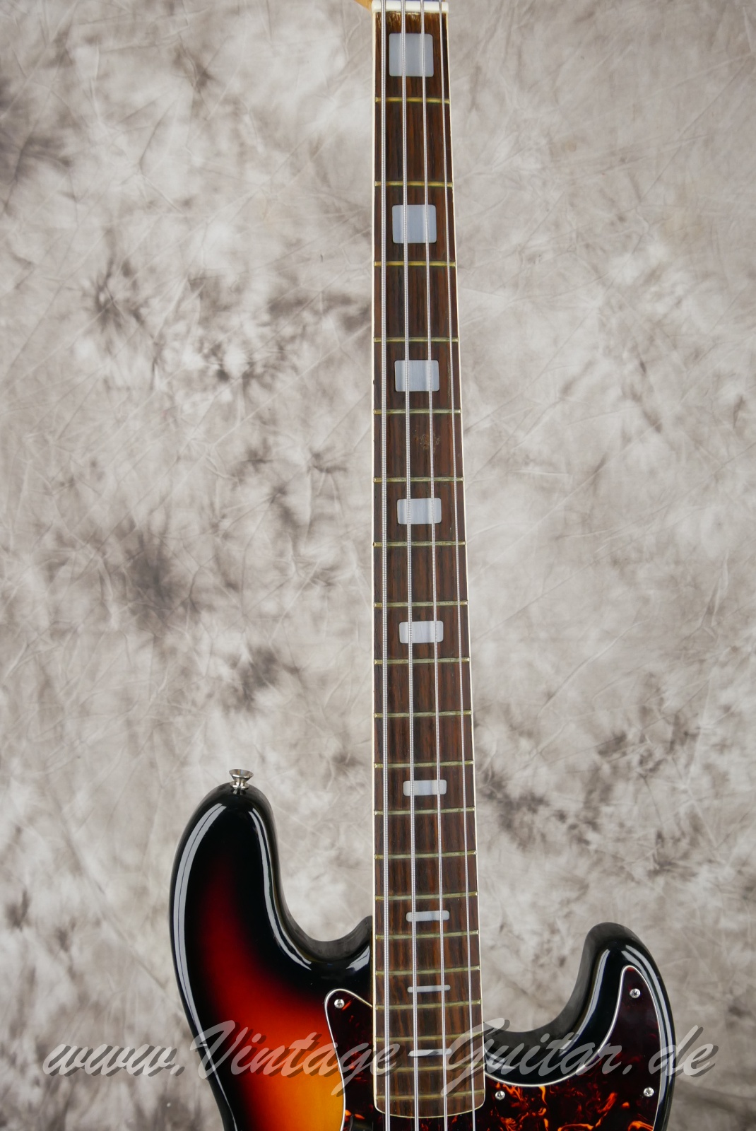 img/vintage/6112/Tacoma_Electric_Bass_Jazz_Bass_sunburst_Japan_1975-005.JPG