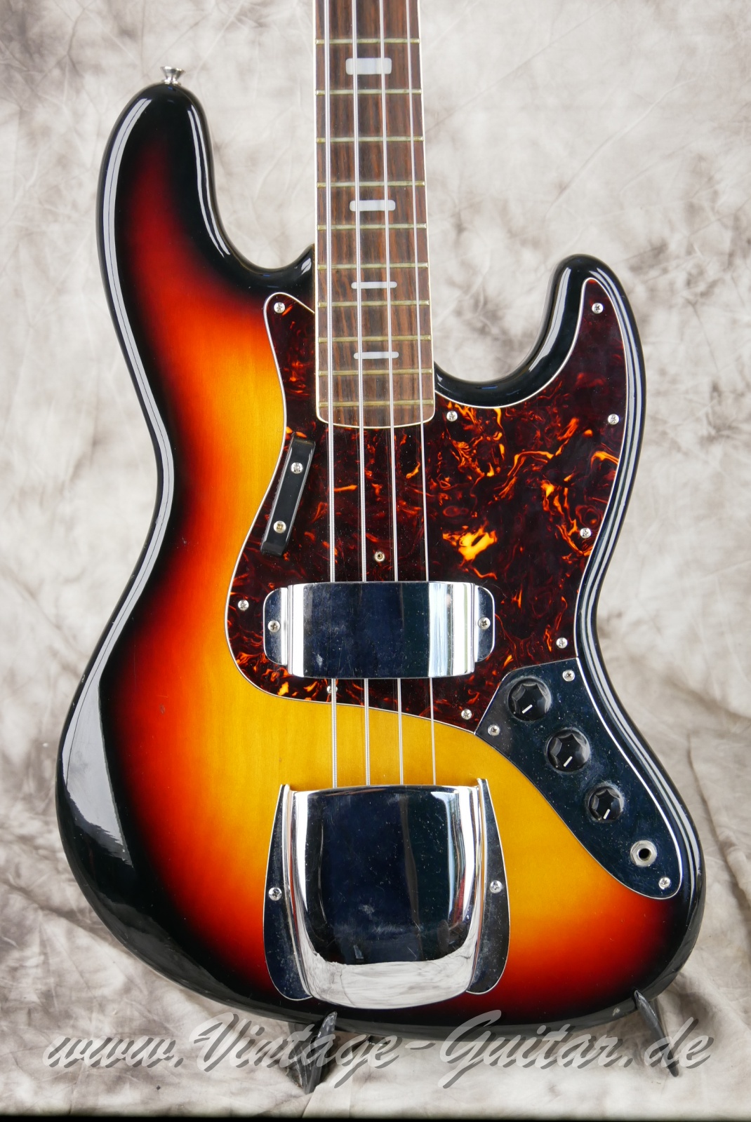 img/vintage/6112/Tacoma_Electric_Bass_Jazz_Bass_sunburst_Japan_1975-007.JPG