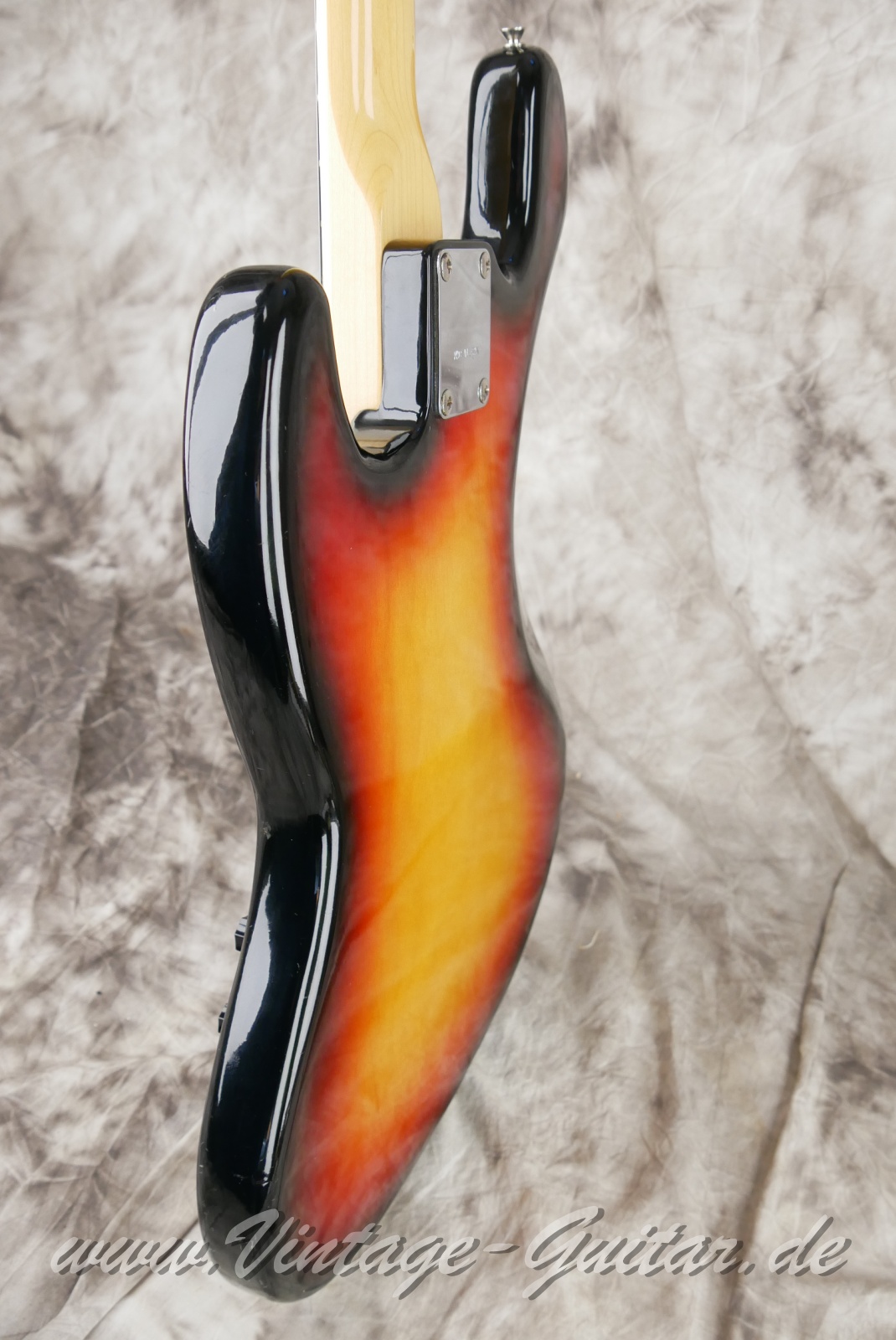 img/vintage/6112/Tacoma_Electric_Bass_Jazz_Bass_sunburst_Japan_1975-011.JPG