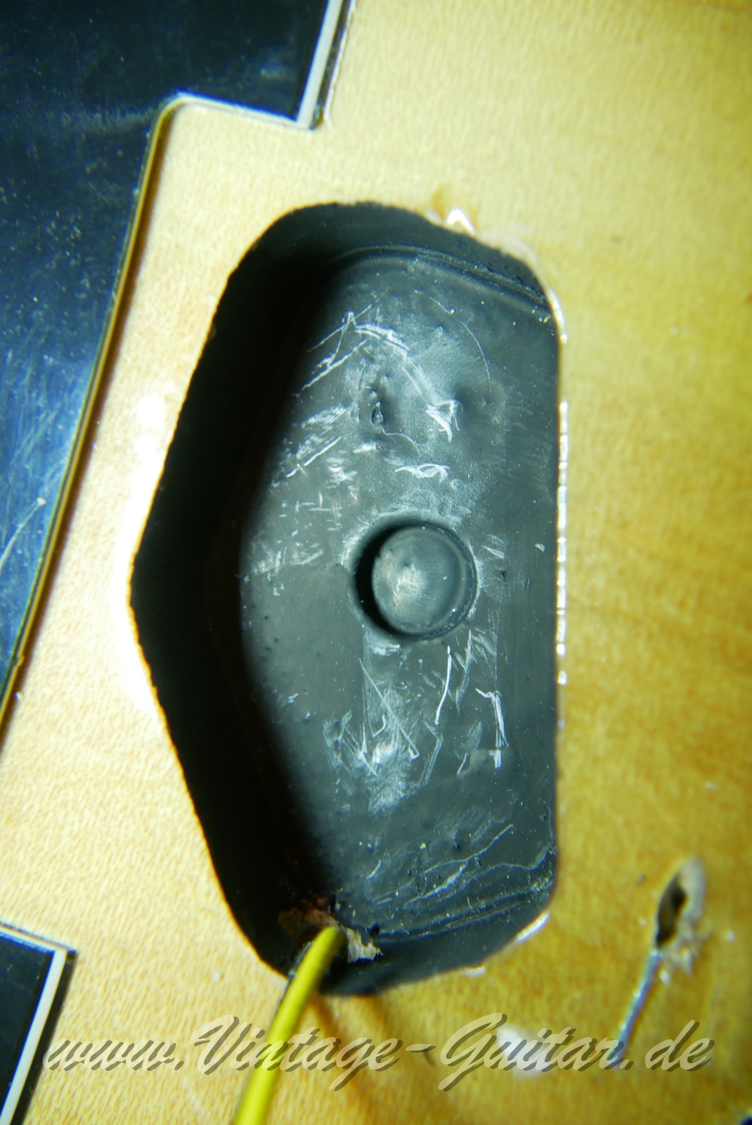 img/vintage/6121/Fender_Telecaster_bound_body_Japan_natural_2004-019.JPG