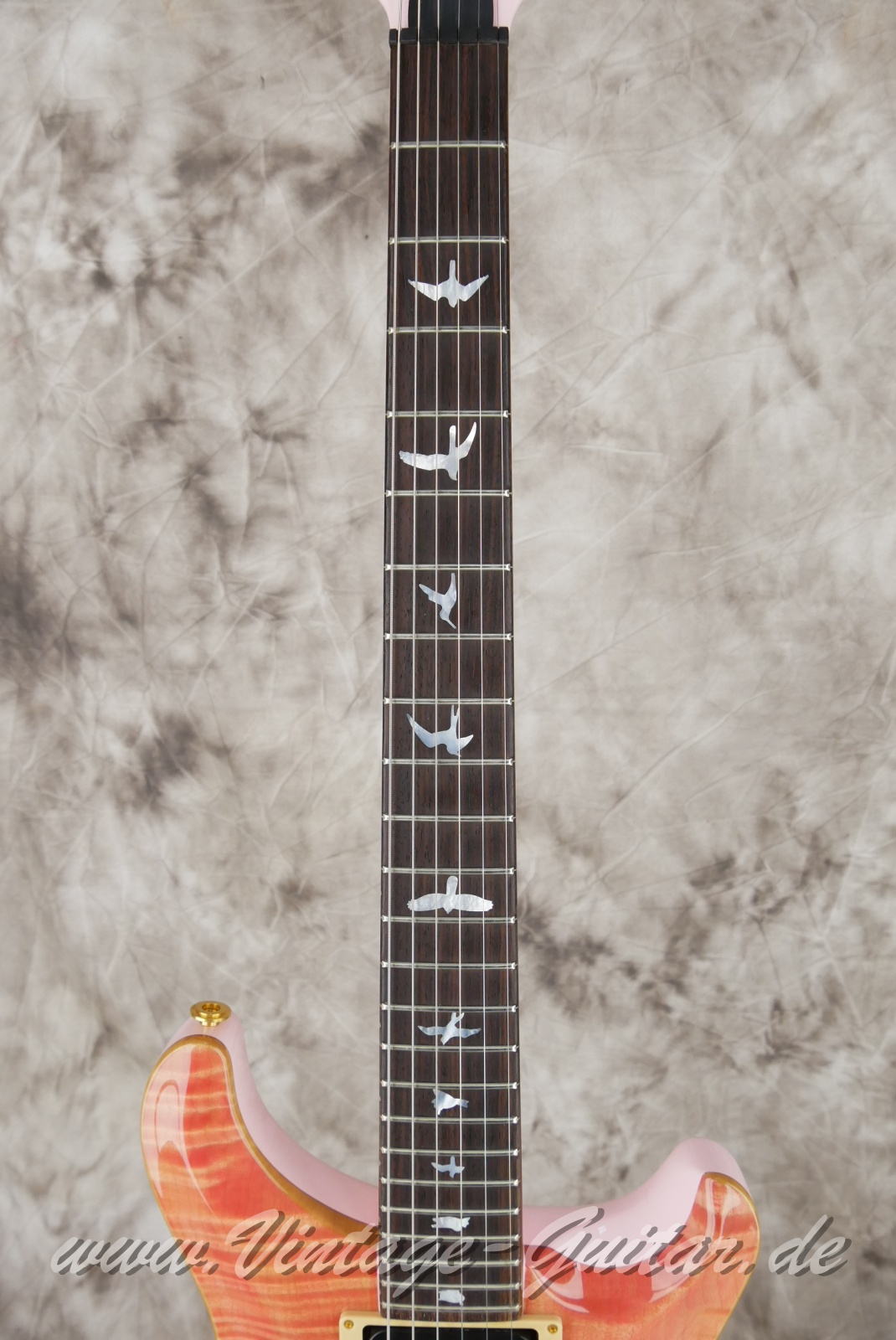 img/vintage/6125/PRS_Custom_24_Bonnie_Pink_USA_1992-005.JPG