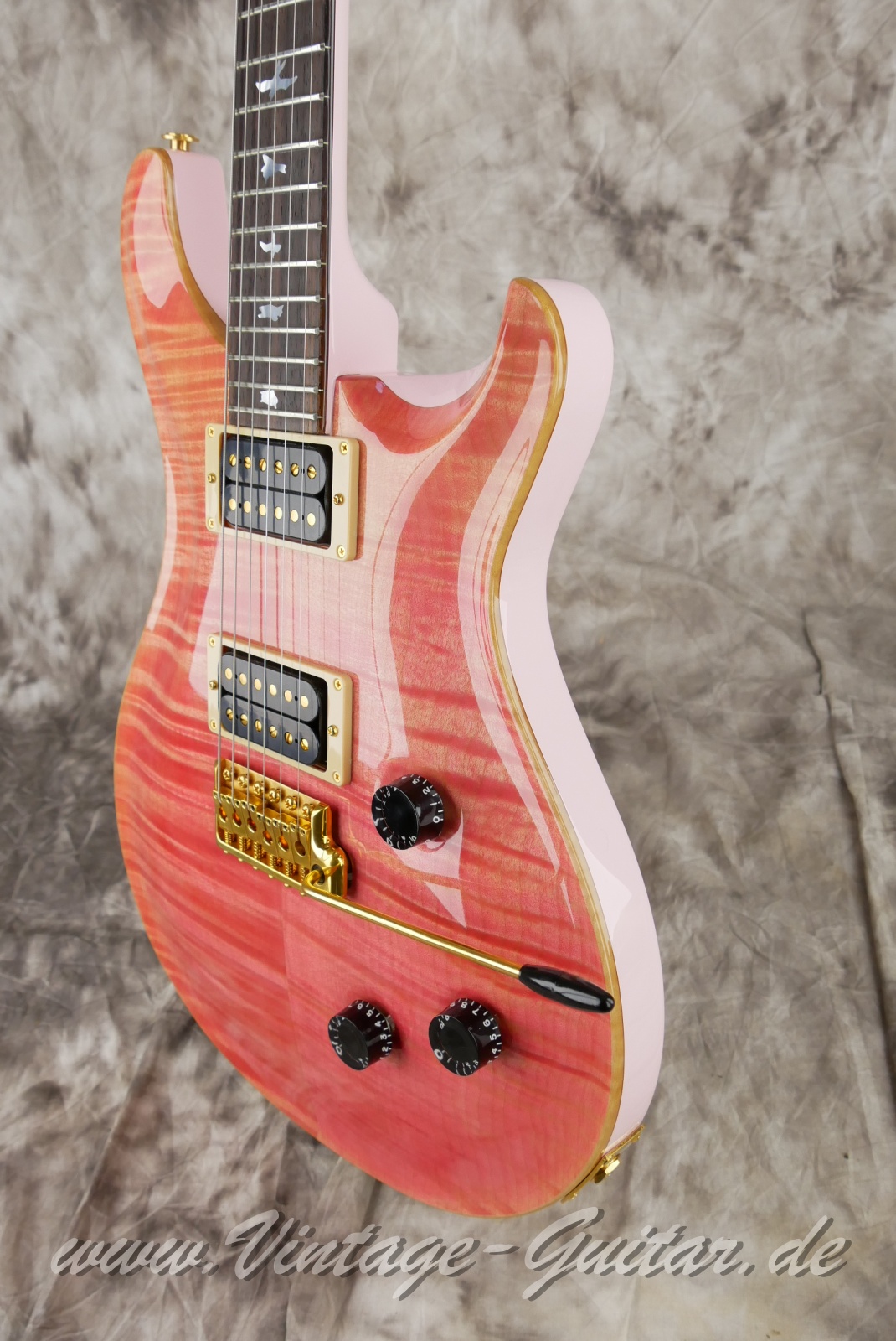 img/vintage/6125/PRS_Custom_24_Bonnie_Pink_USA_1992-010.JPG