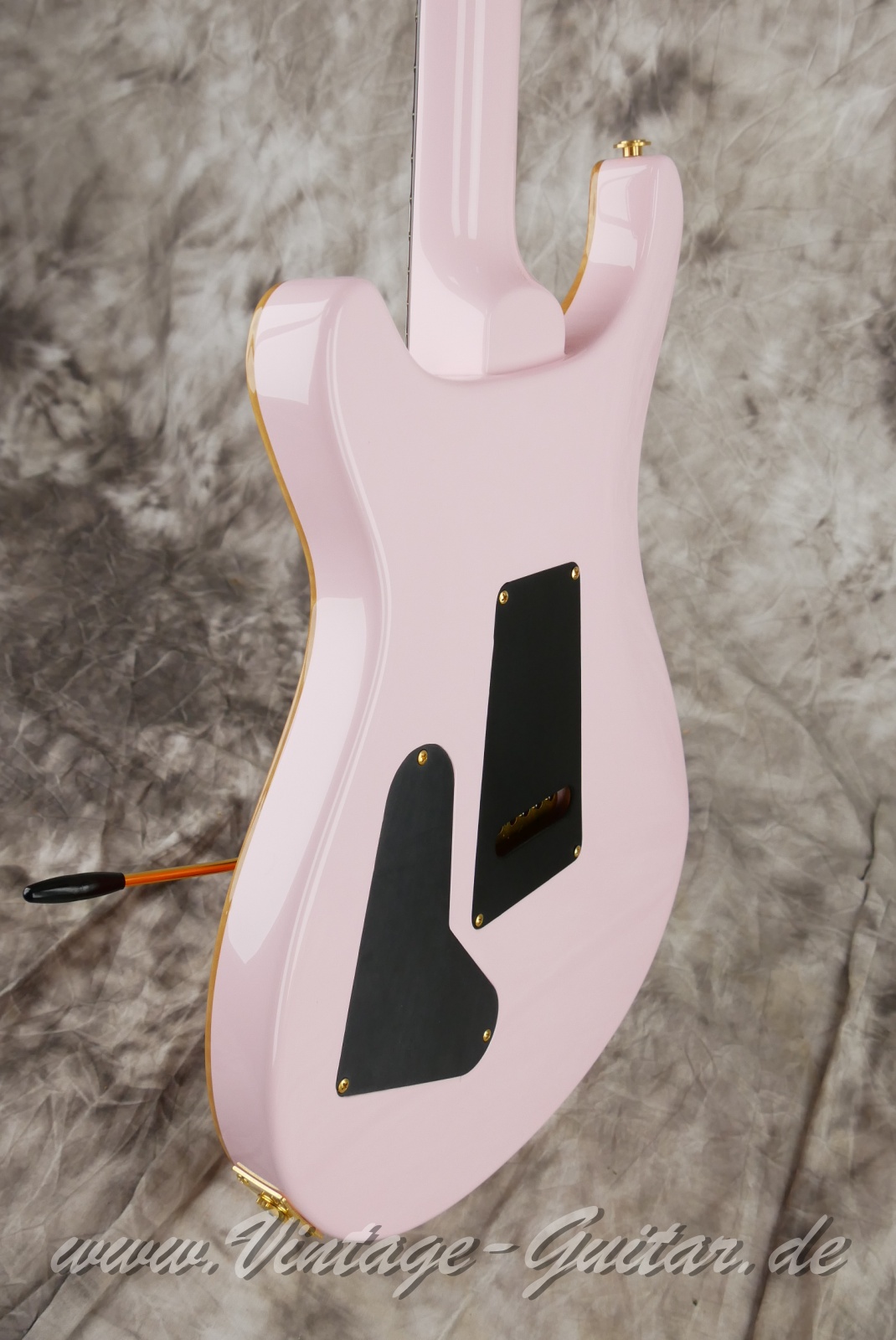 img/vintage/6125/PRS_Custom_24_Bonnie_Pink_USA_1992-011.JPG