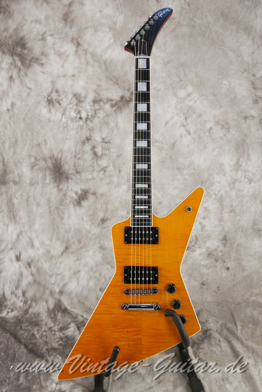 img/vintage/6134/Gibson_Explorer_Pro_USA_trans_amber_2002-001.JPG