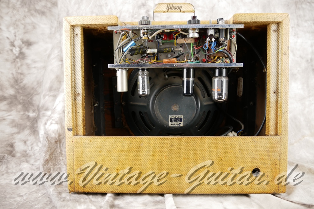 img/vintage/6143/Gibson_GA_8_Discoverer_Tweed_1x12_USA_1962-006.JPG