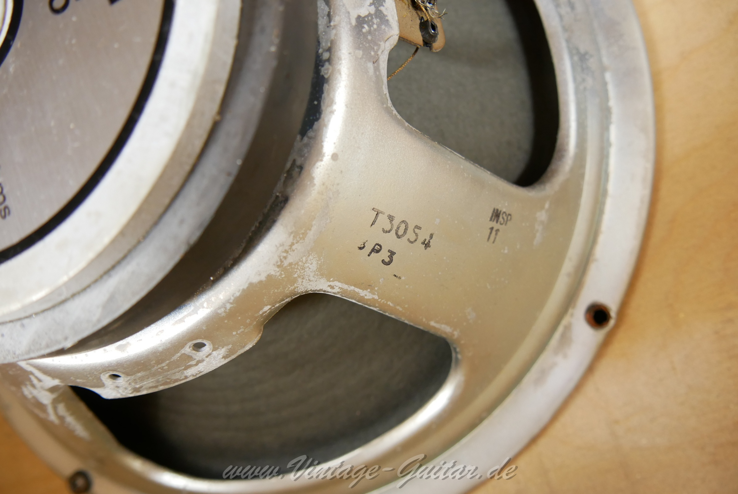 img/vintage/6166/marshall_1960b_JCM800_4x12_1981_UK-08.jpg
