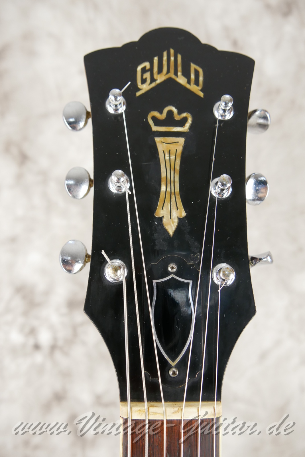 Guild-T100-Slim-Jim-1966-005.JPG