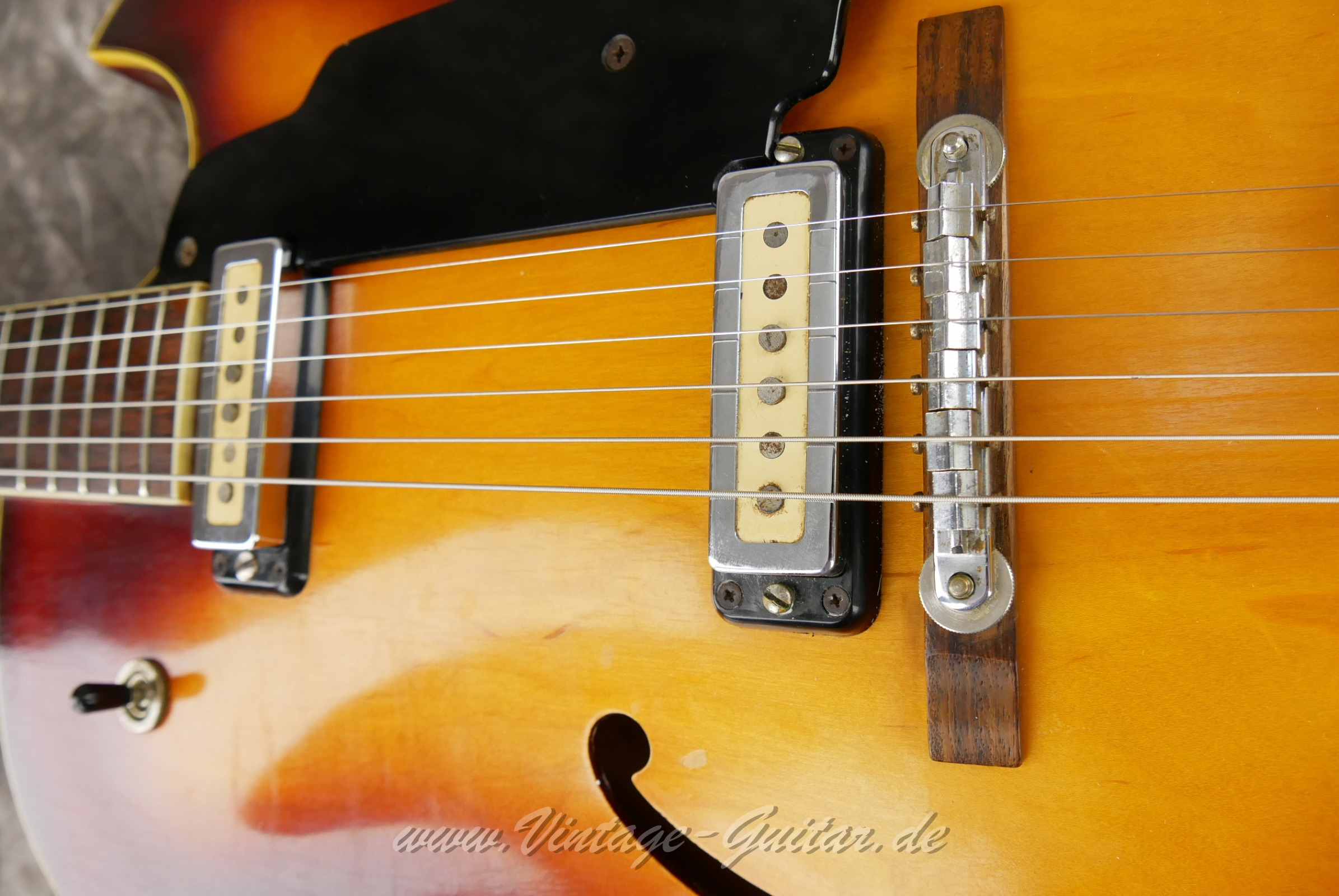 Guild-T100-Slim-Jim-1966-023.JPG