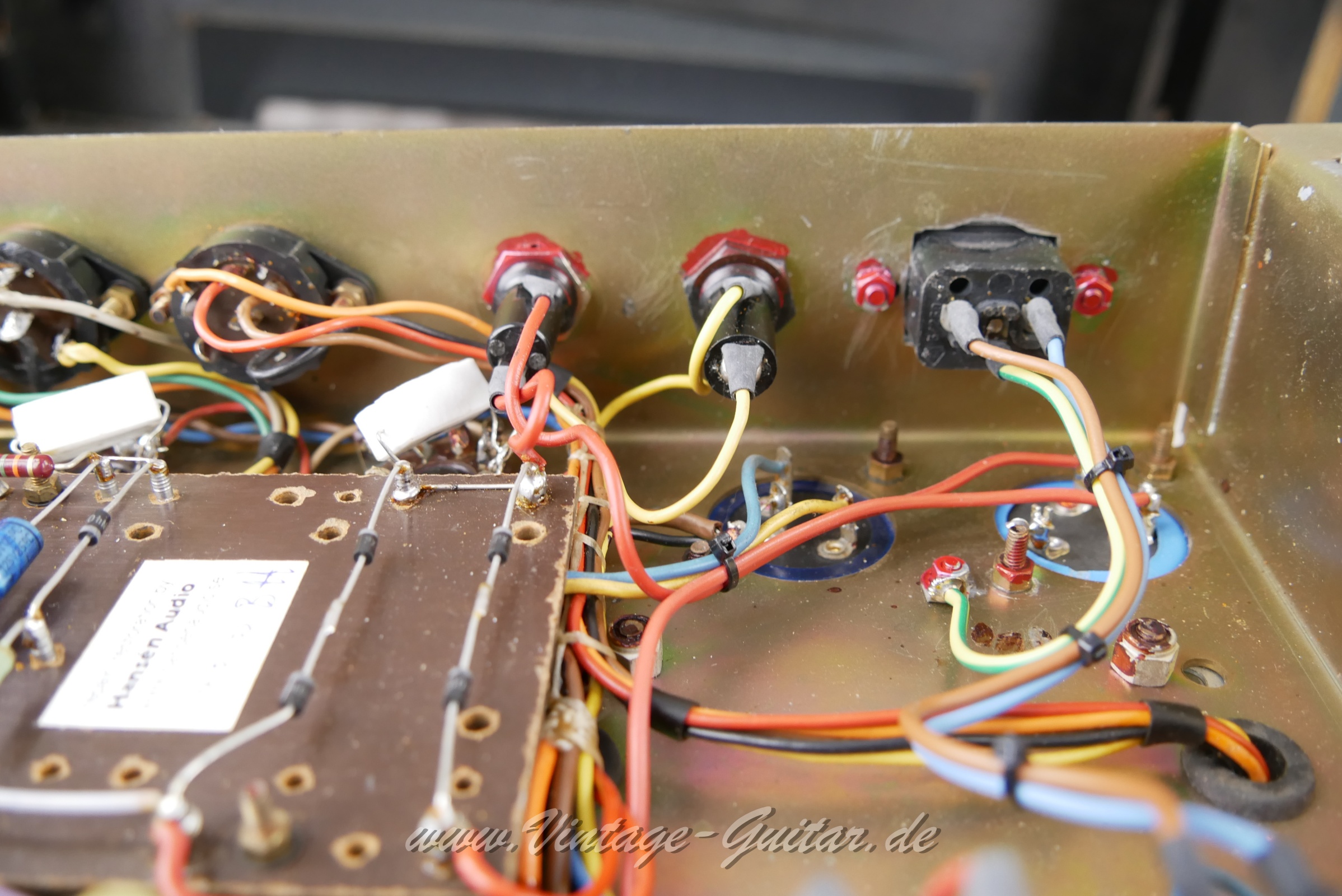 img/vintage/6172/marshall_1986_smallbox_1971_black_UK-018.JPG