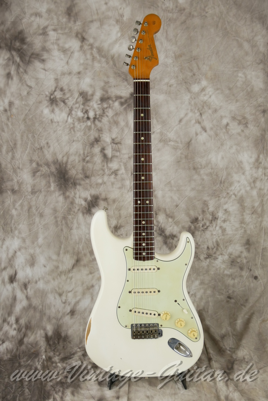 Fender-Stratocaster-1965-olympic-white-001.JPG