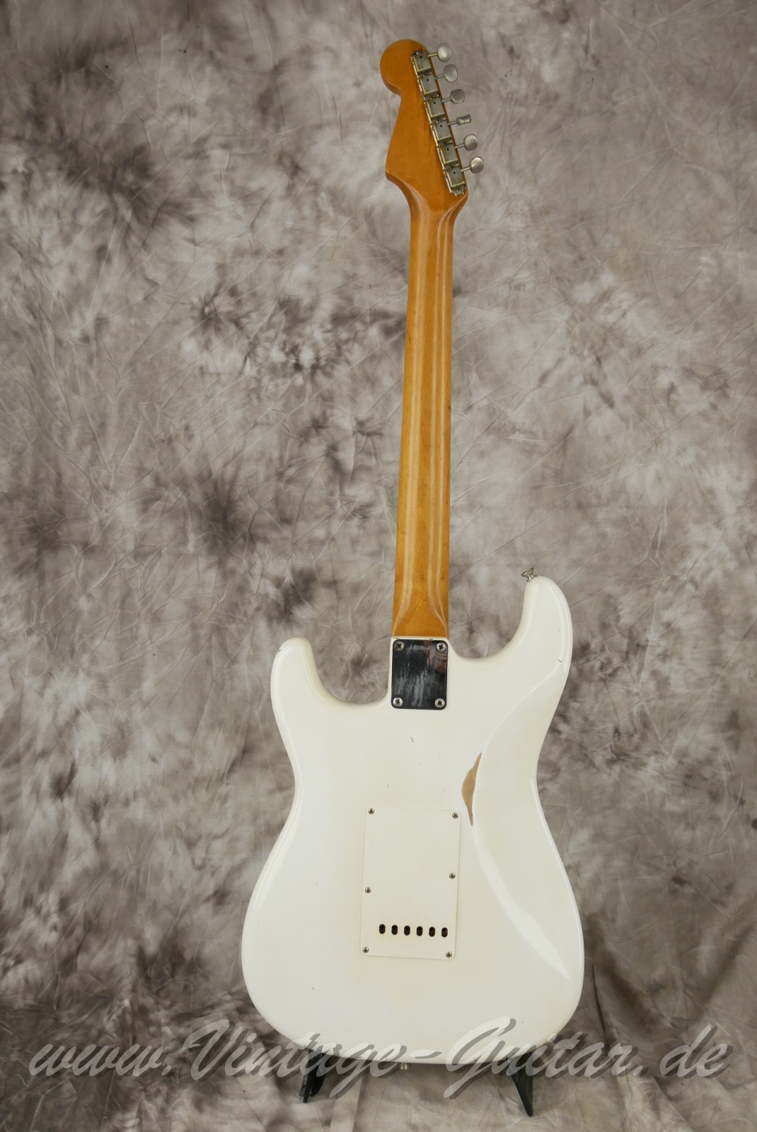 Fender-Stratocaster-1965-olympic-white-002.JPG